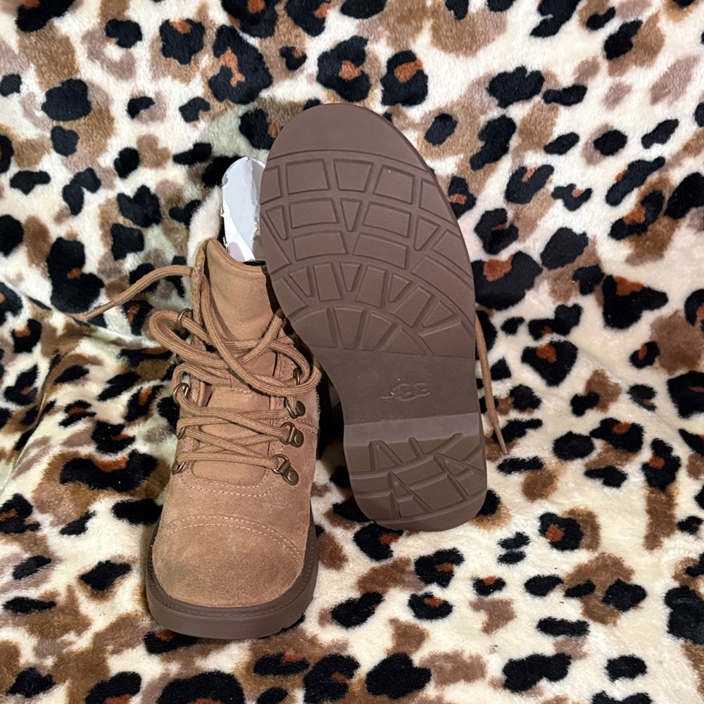 UGG Women's Brown Winter Boots with Fur Lining - Picture 4 of 5